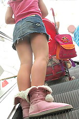 Upskirt panty shot, so cute ans sexy